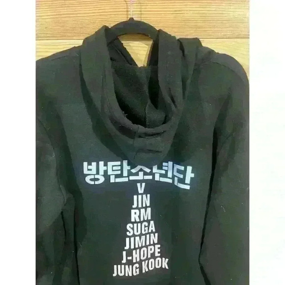 BTS World Tour Love Yourself Long Sleeve Hoodie, size L - Picture 7 of 11